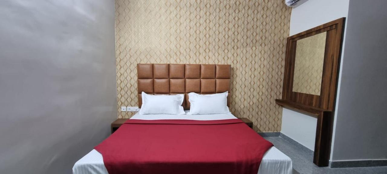 The Appolo Regency Chennai Exterior foto